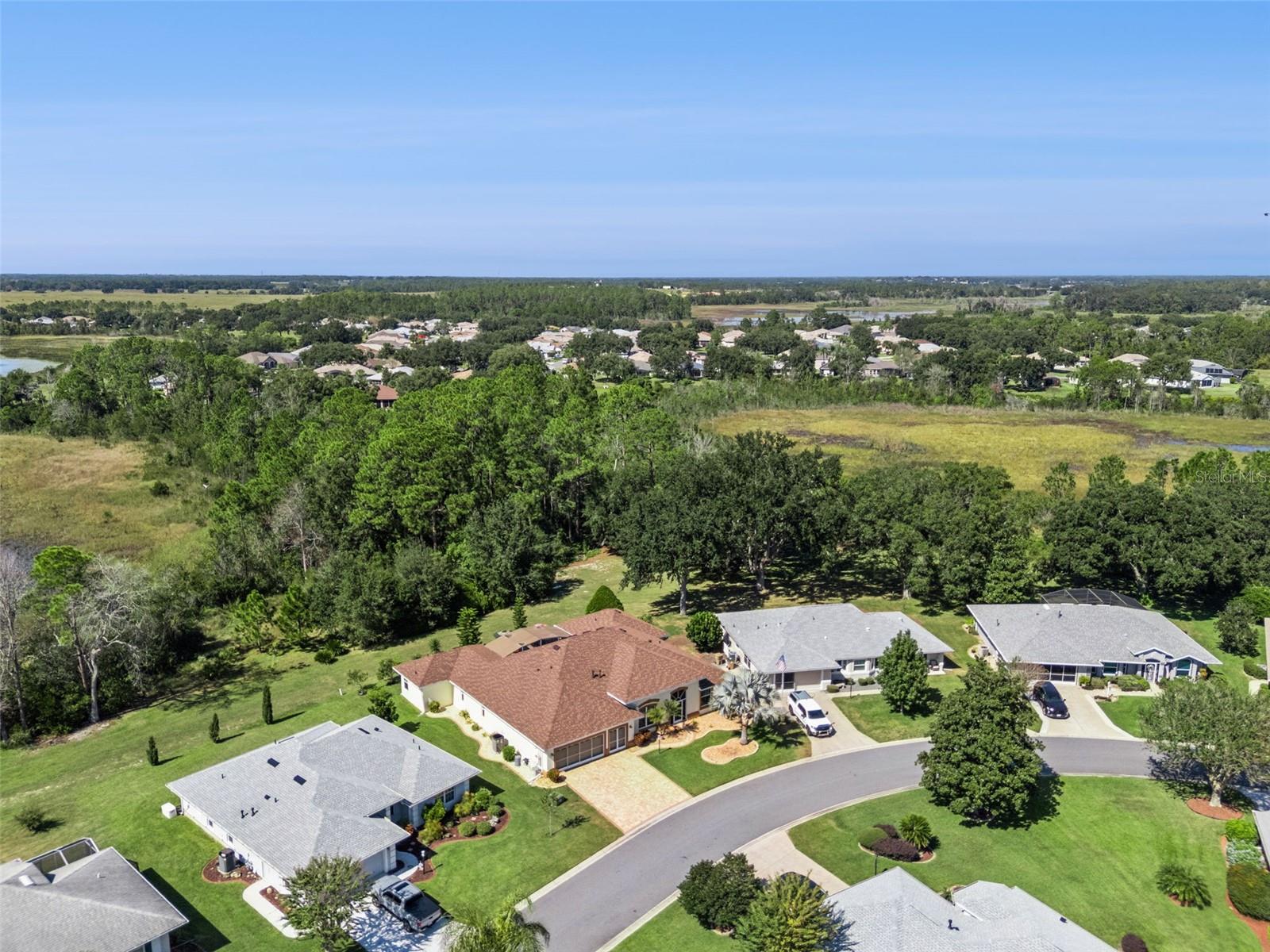 Image 47 of 51 For 21937 King Alfred Street