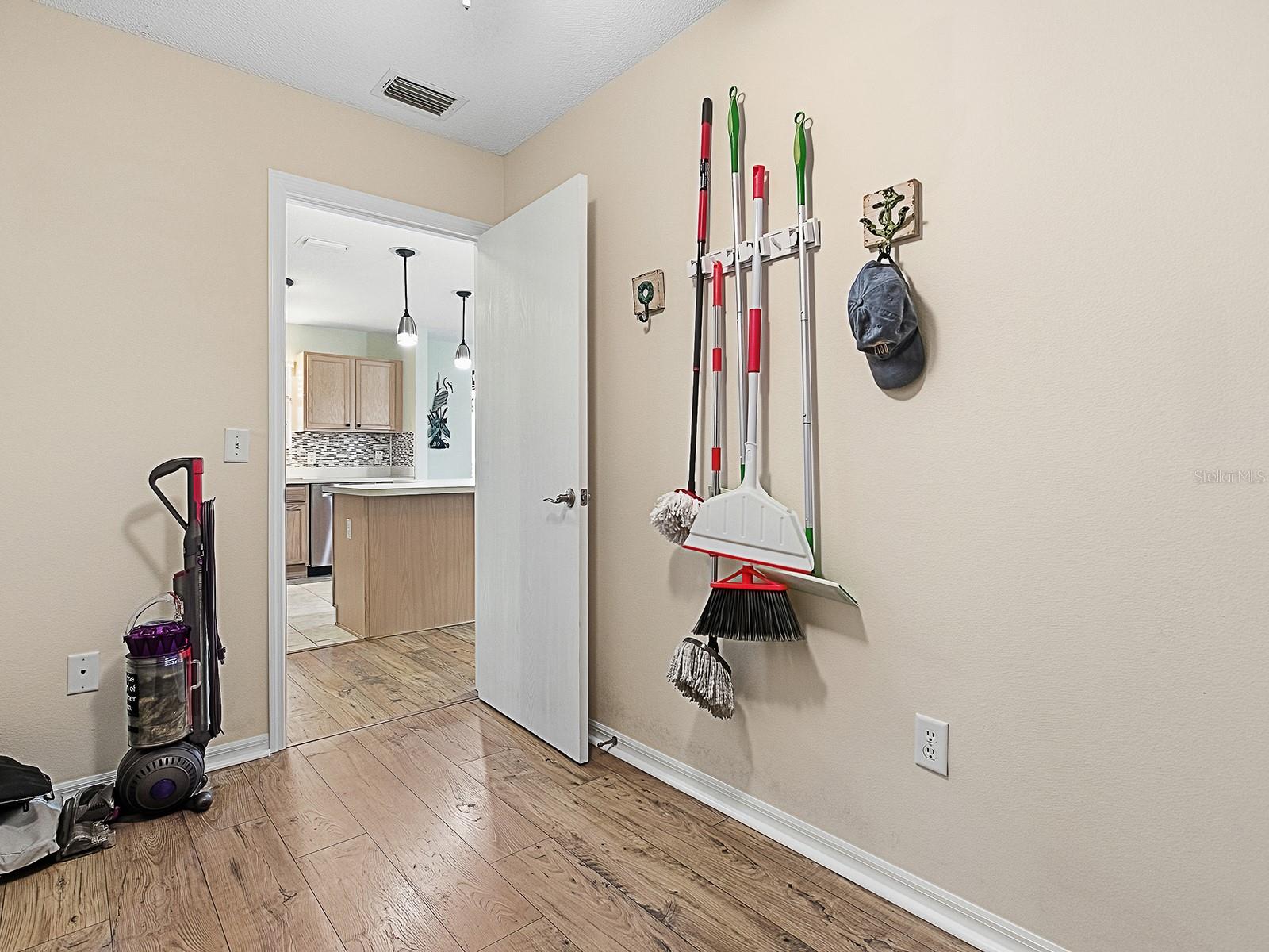 Image 14 of 38 For 16899 96th Chapelwood Circle