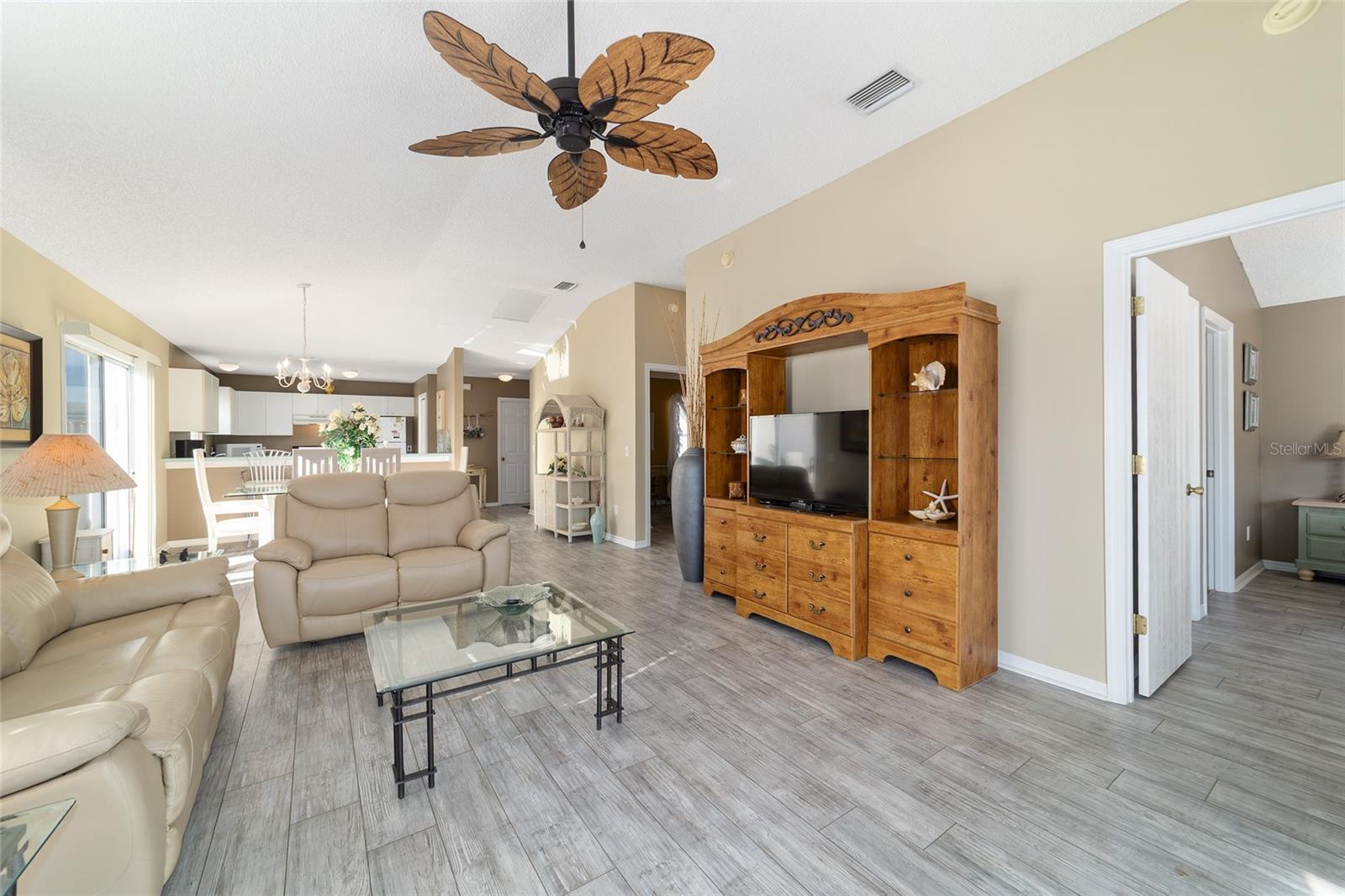 Image 18 of 68 For 17773 91st Freedom Court