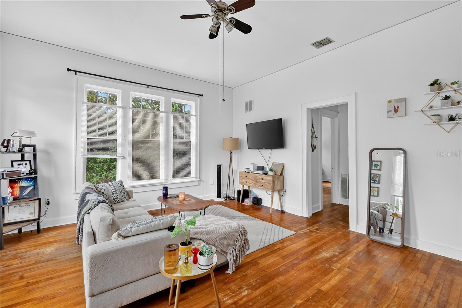 Image 9 of 30 For 1120 Webster Street