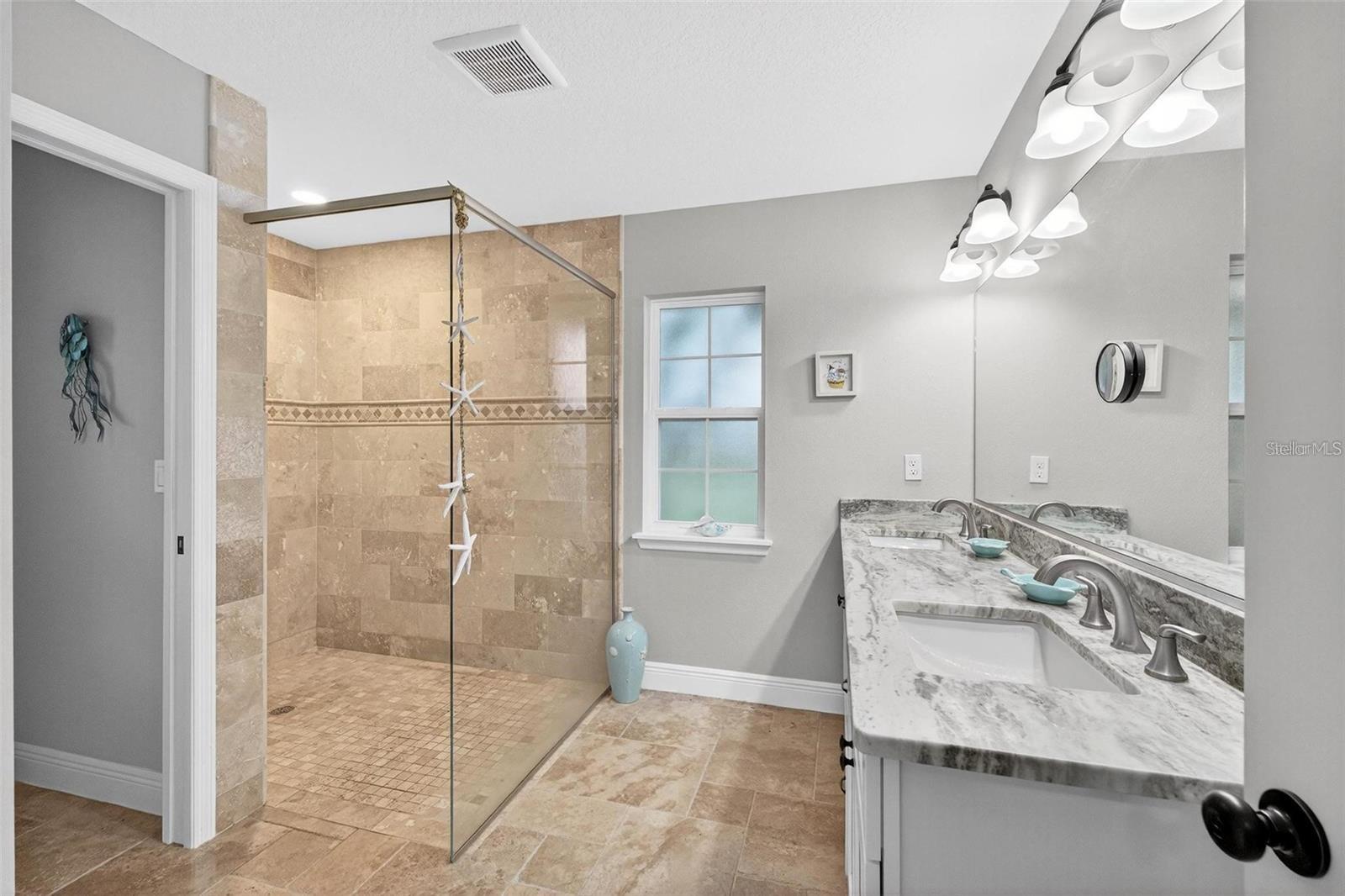 Image 29 of 56 For 8160 164th Place