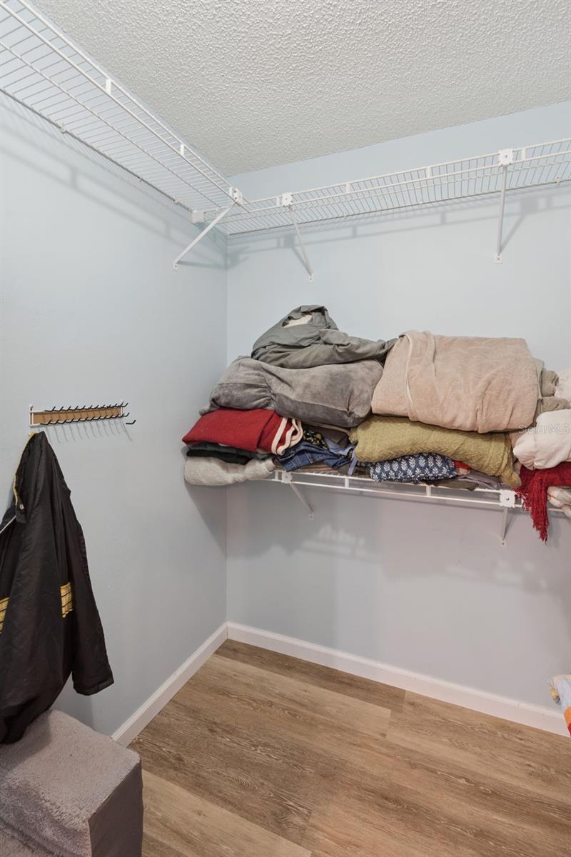 Image 15 of 48 For 9270 157th Place