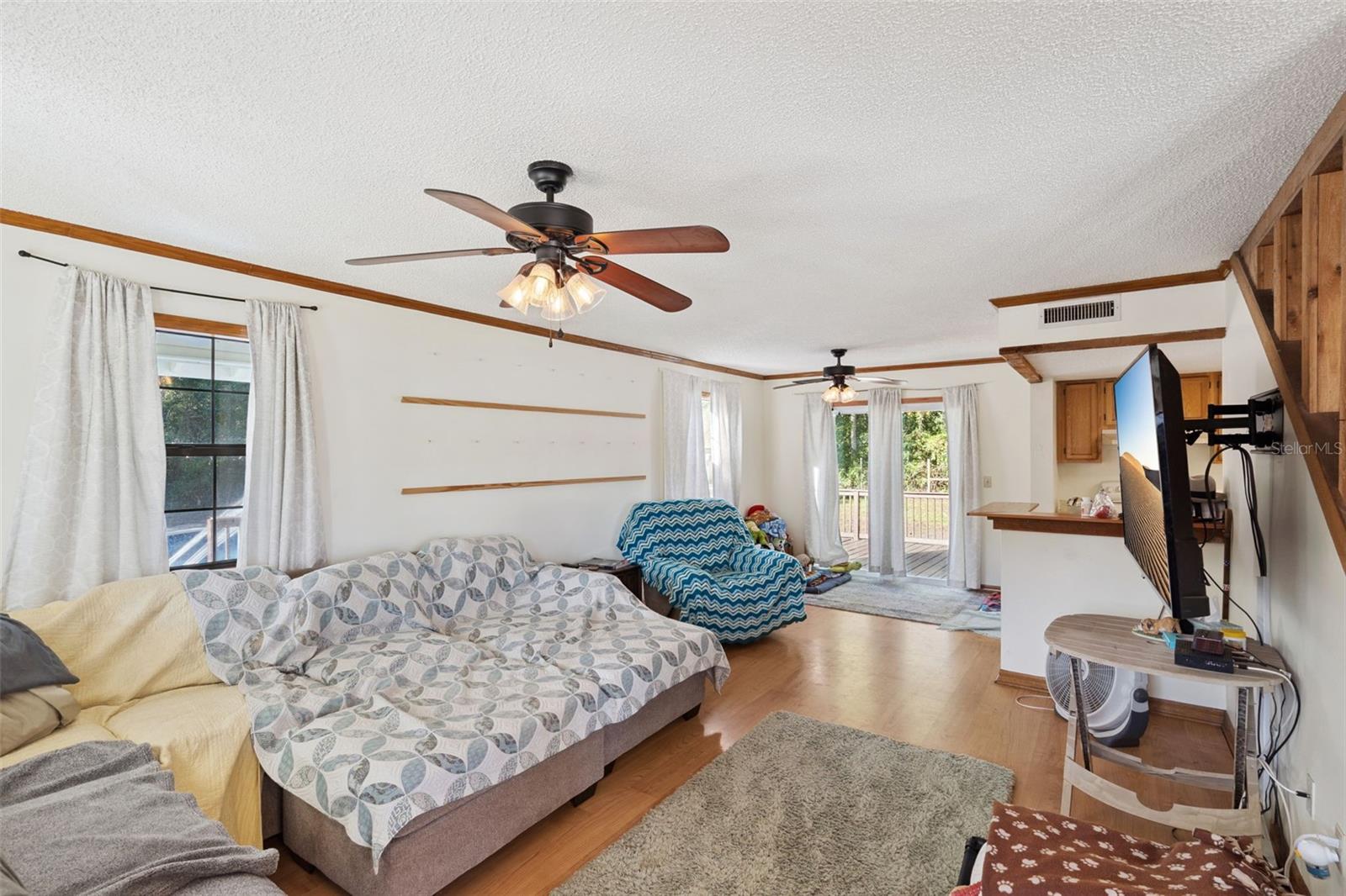 Image 19 of 48 For 9270 157th Place
