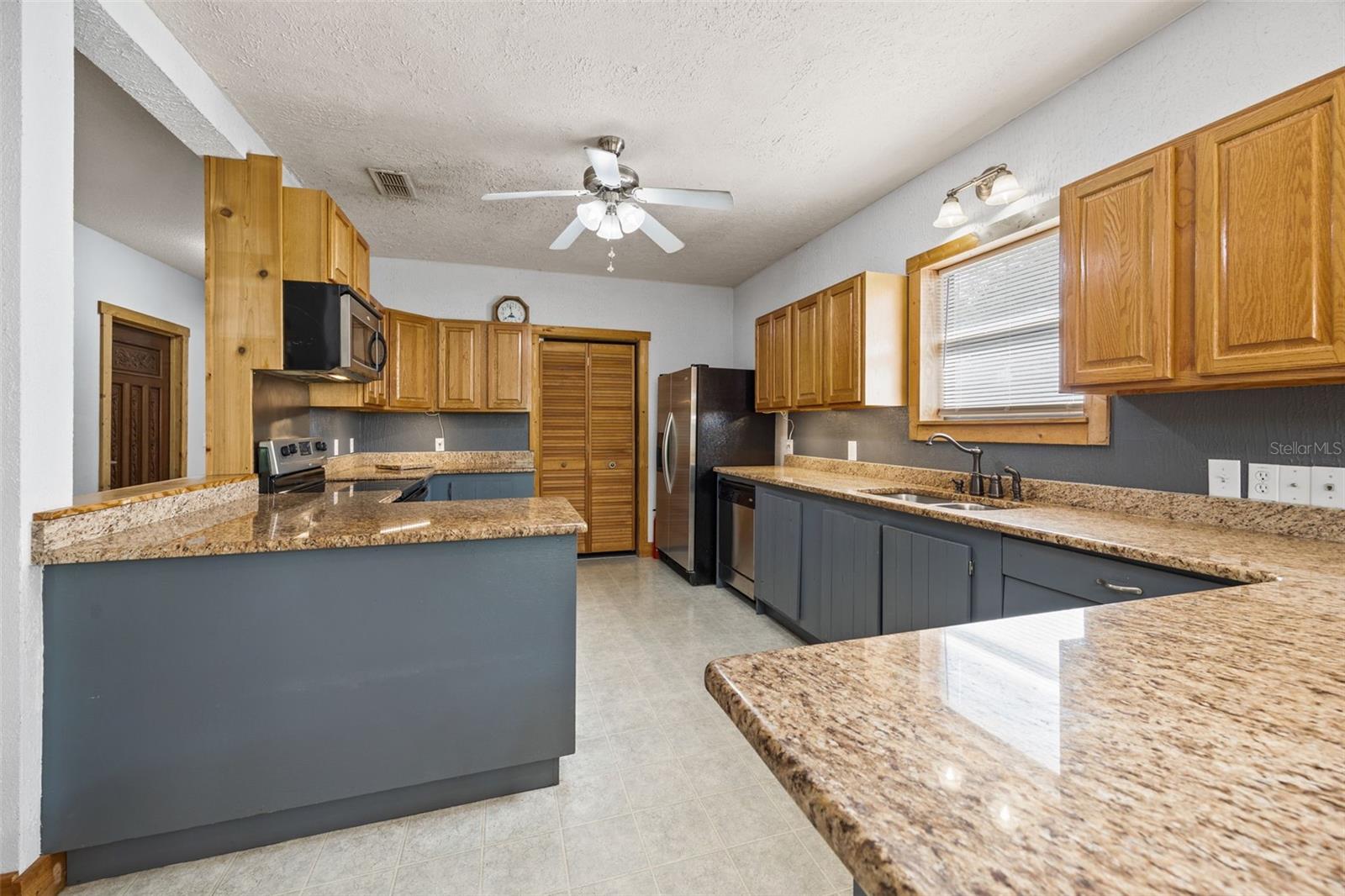 Image 20 of 93 For 3140 23rd Place