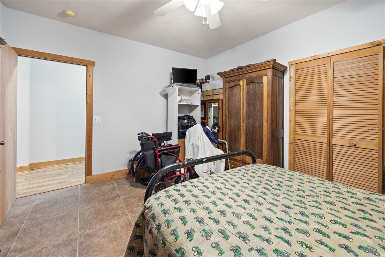 Image 27 of 93 For 3140 23rd Place