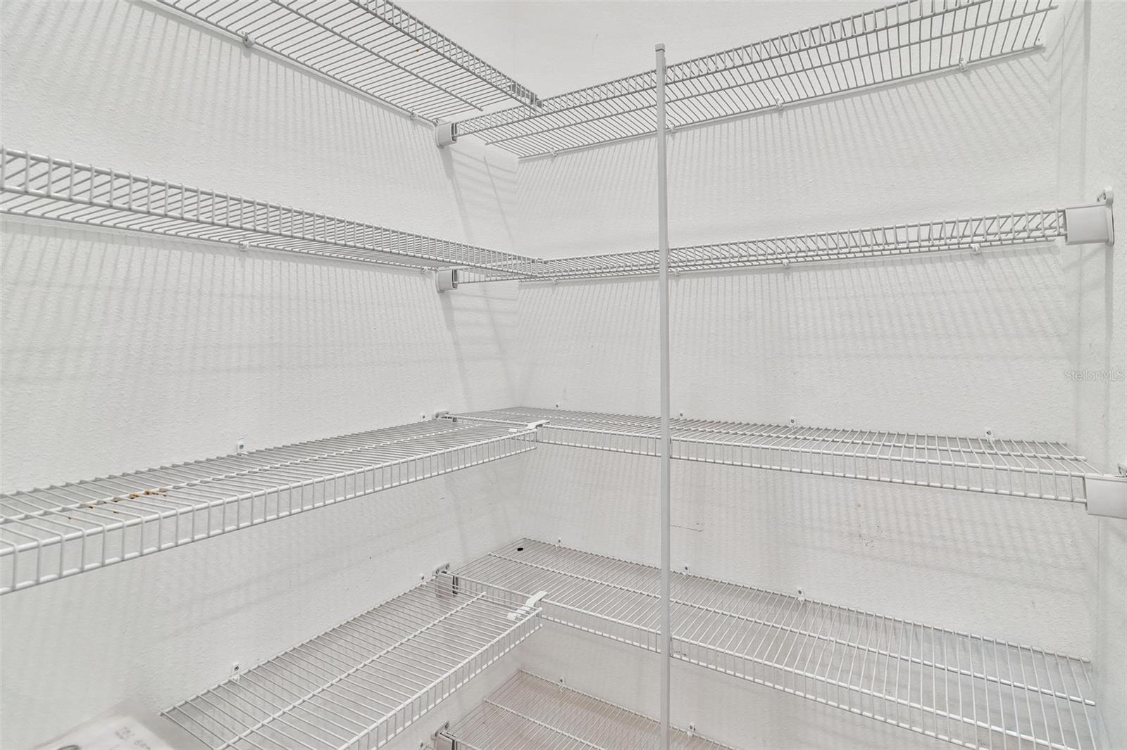 Image 20 of 40 For 944 Belle Oak Drive