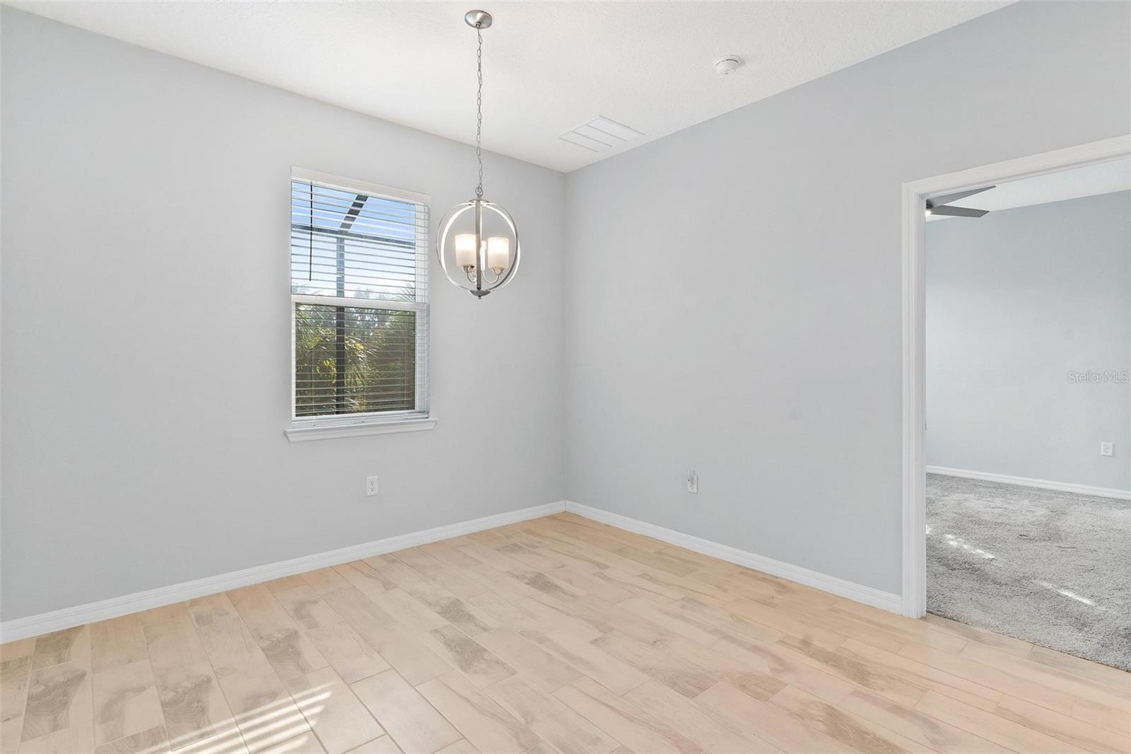 Image 21 of 40 For 944 Belle Oak Drive