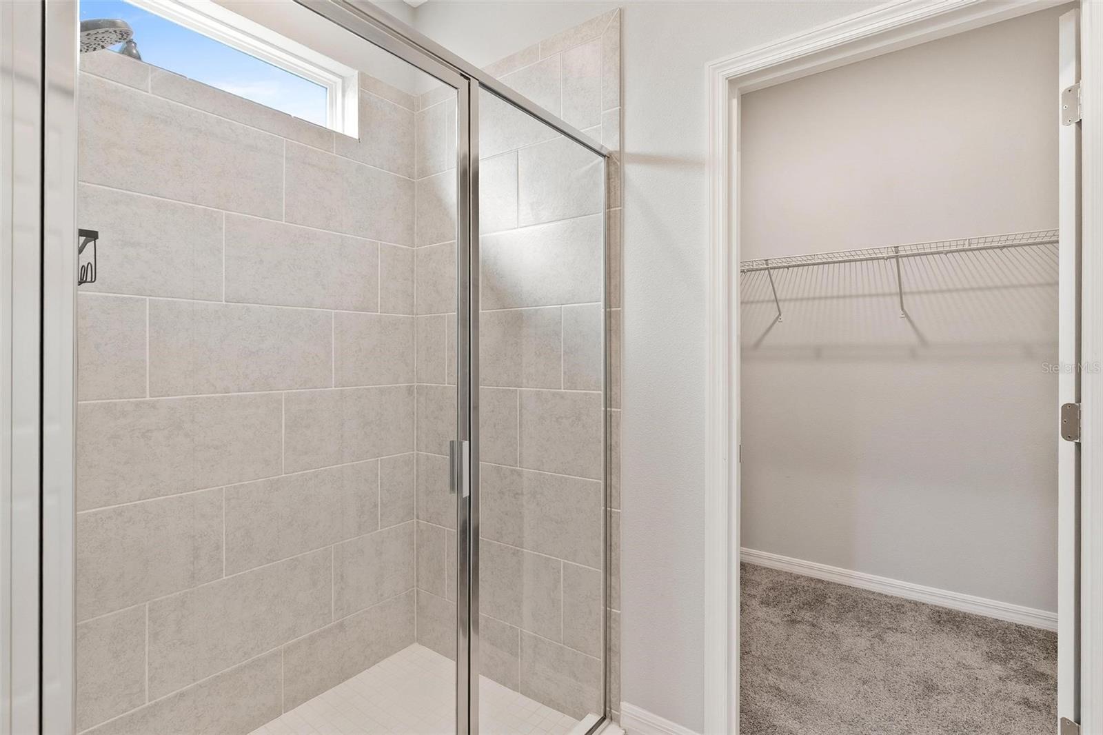 Image 25 of 40 For 944 Belle Oak Drive