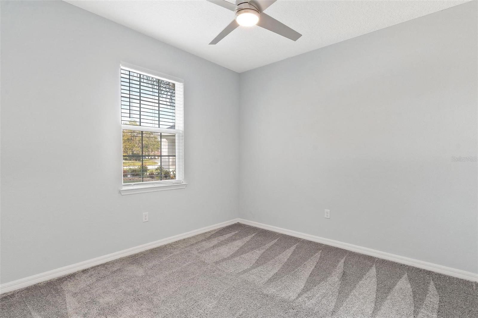 Image 28 of 40 For 944 Belle Oak Drive