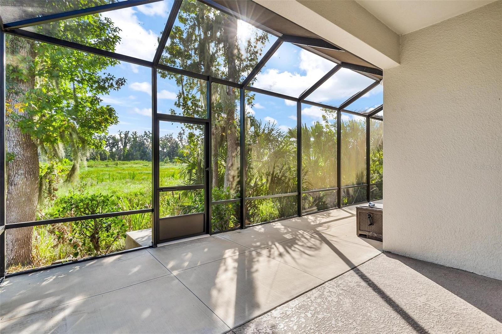 Image 3 of 40 For 944 Belle Oak Drive