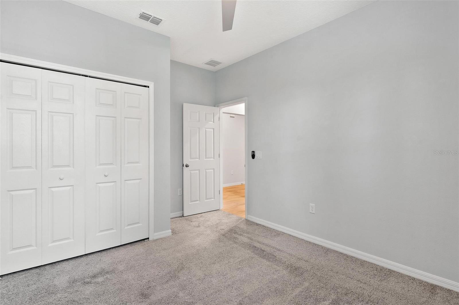 Image 31 of 40 For 944 Belle Oak Drive