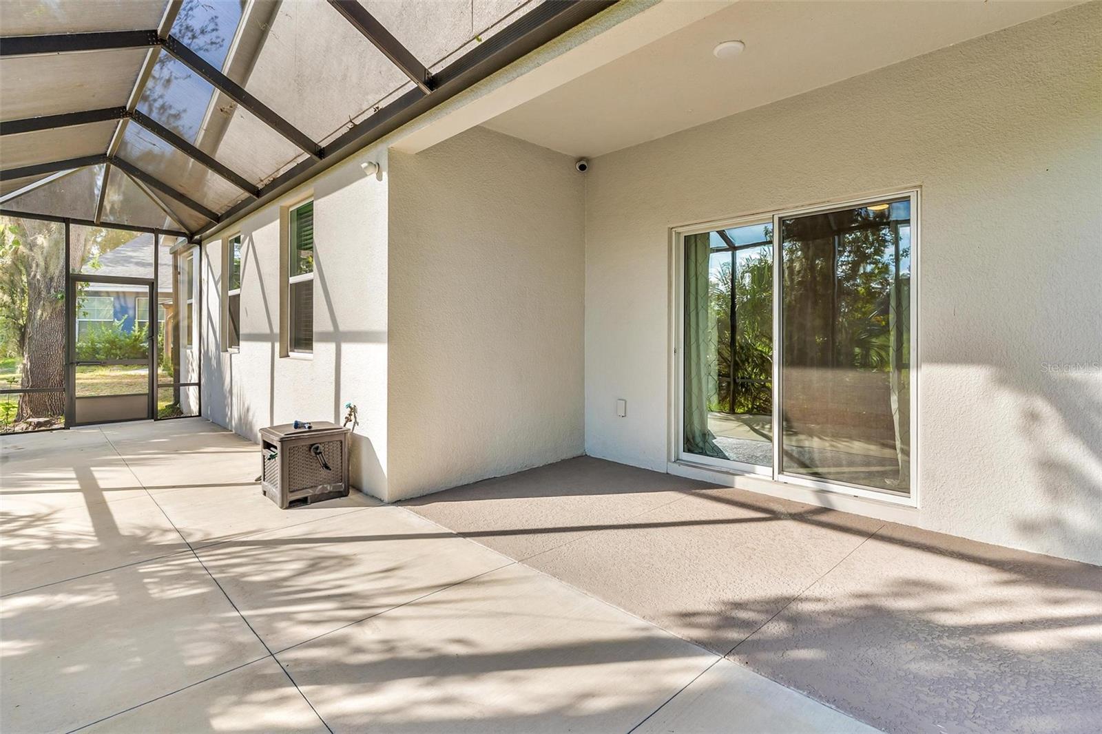 Image 34 of 40 For 944 Belle Oak Drive