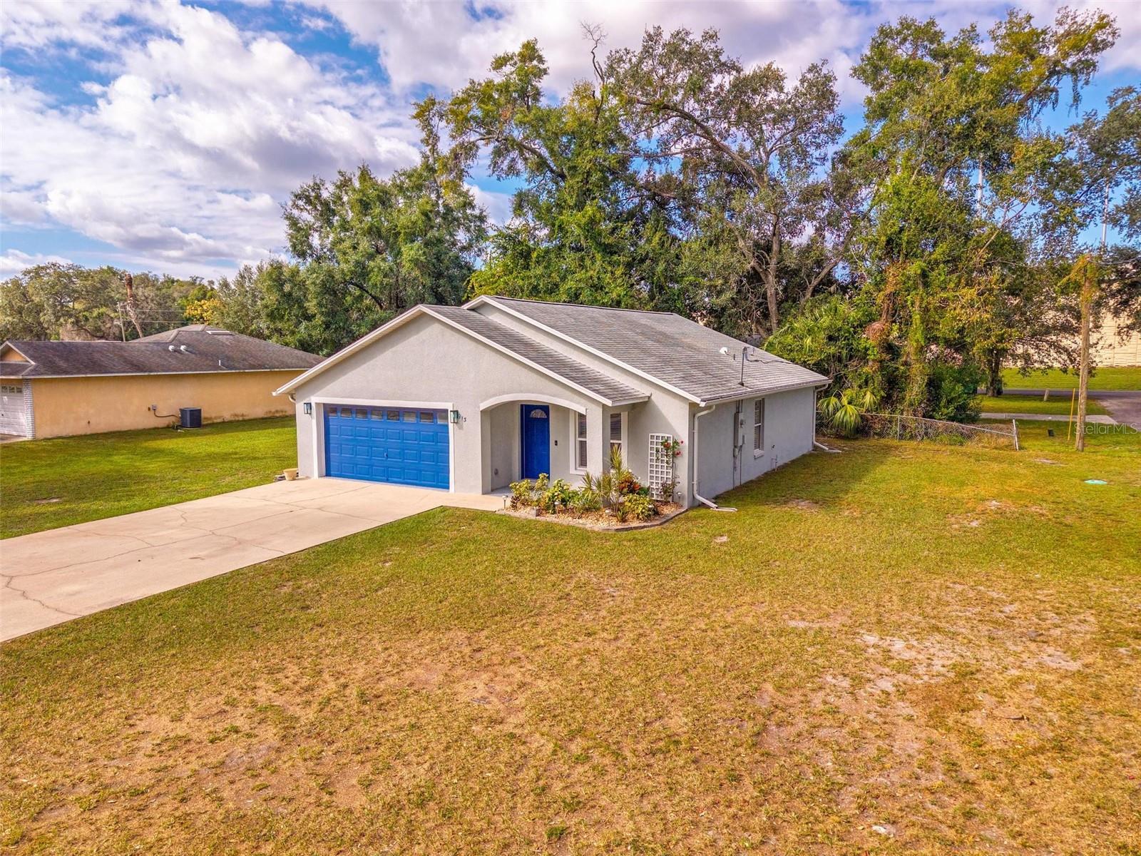 Image 24 of 25 For 913 Powell Street