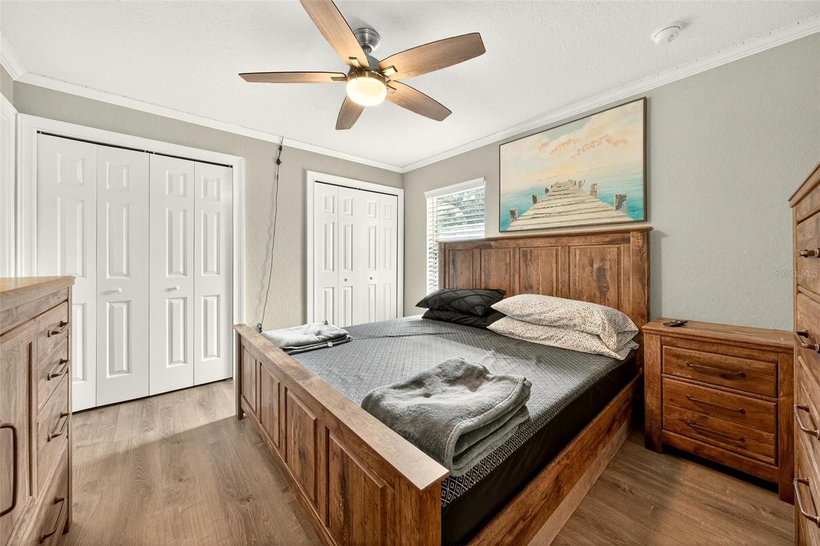 Image 7 of 25 For 913 Powell Street