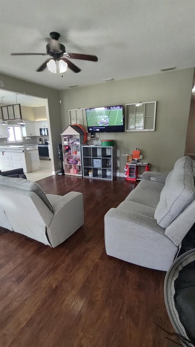 Image 11 of 28 For 6421 Ashville Drive