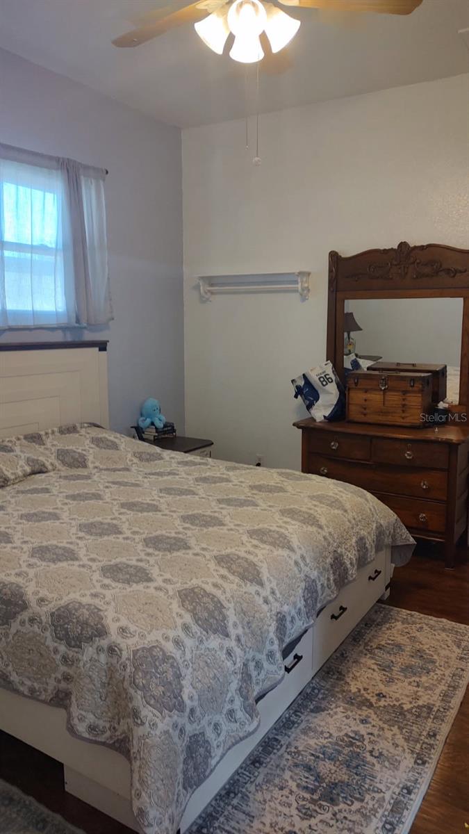 Image 14 of 28 For 6421 Ashville Drive