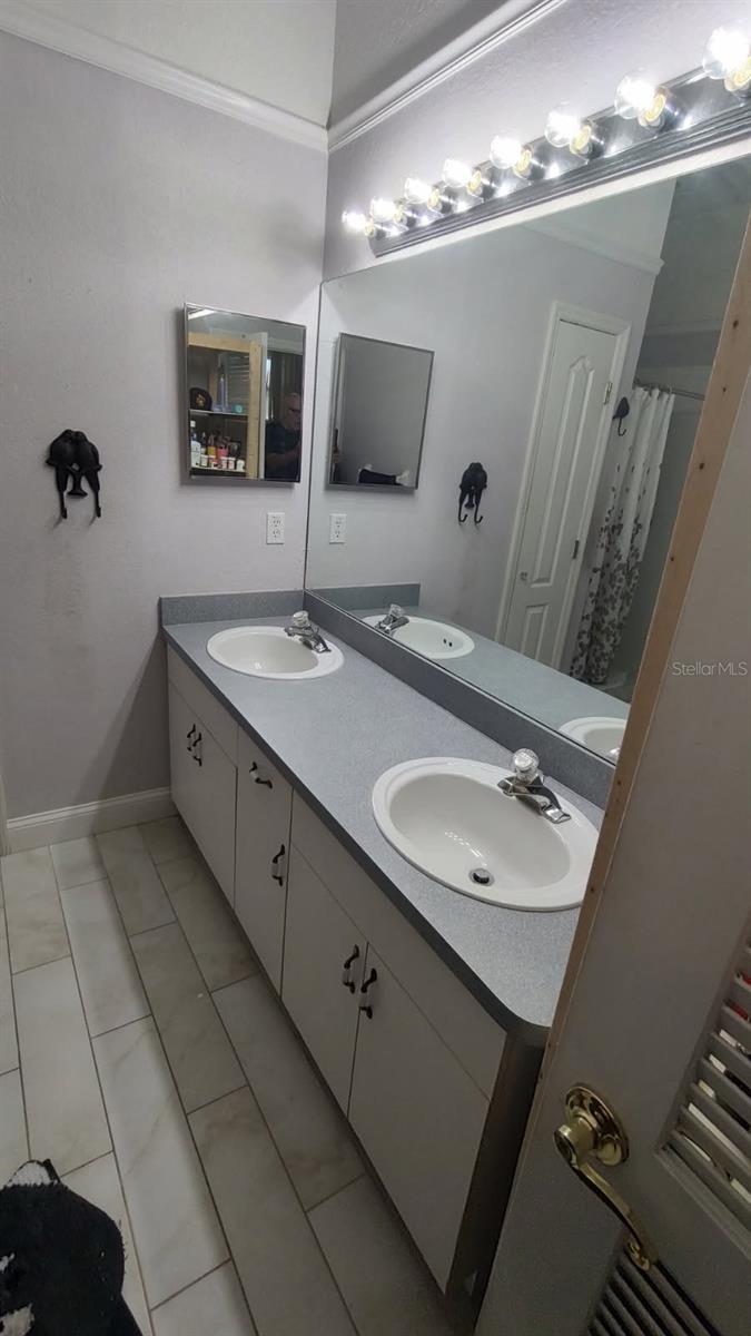 Image 16 of 28 For 6421 Ashville Drive