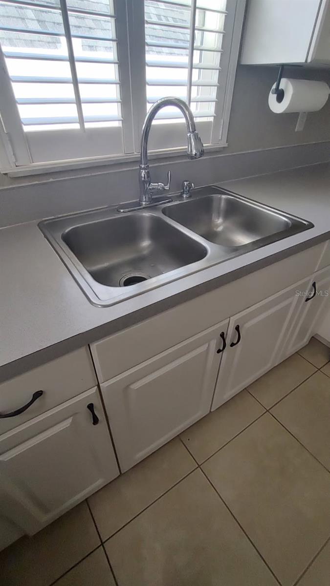 Image 6 of 28 For 6421 Ashville Drive