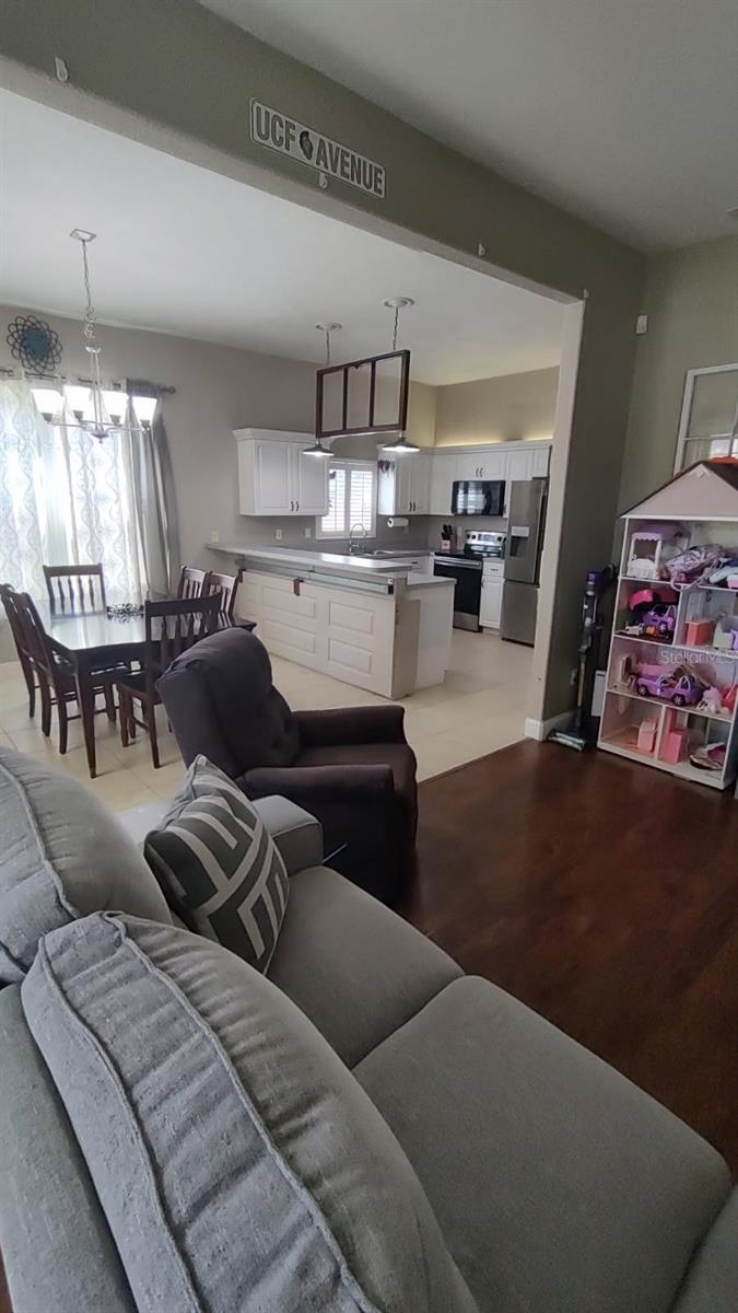 Image 9 of 28 For 6421 Ashville Drive