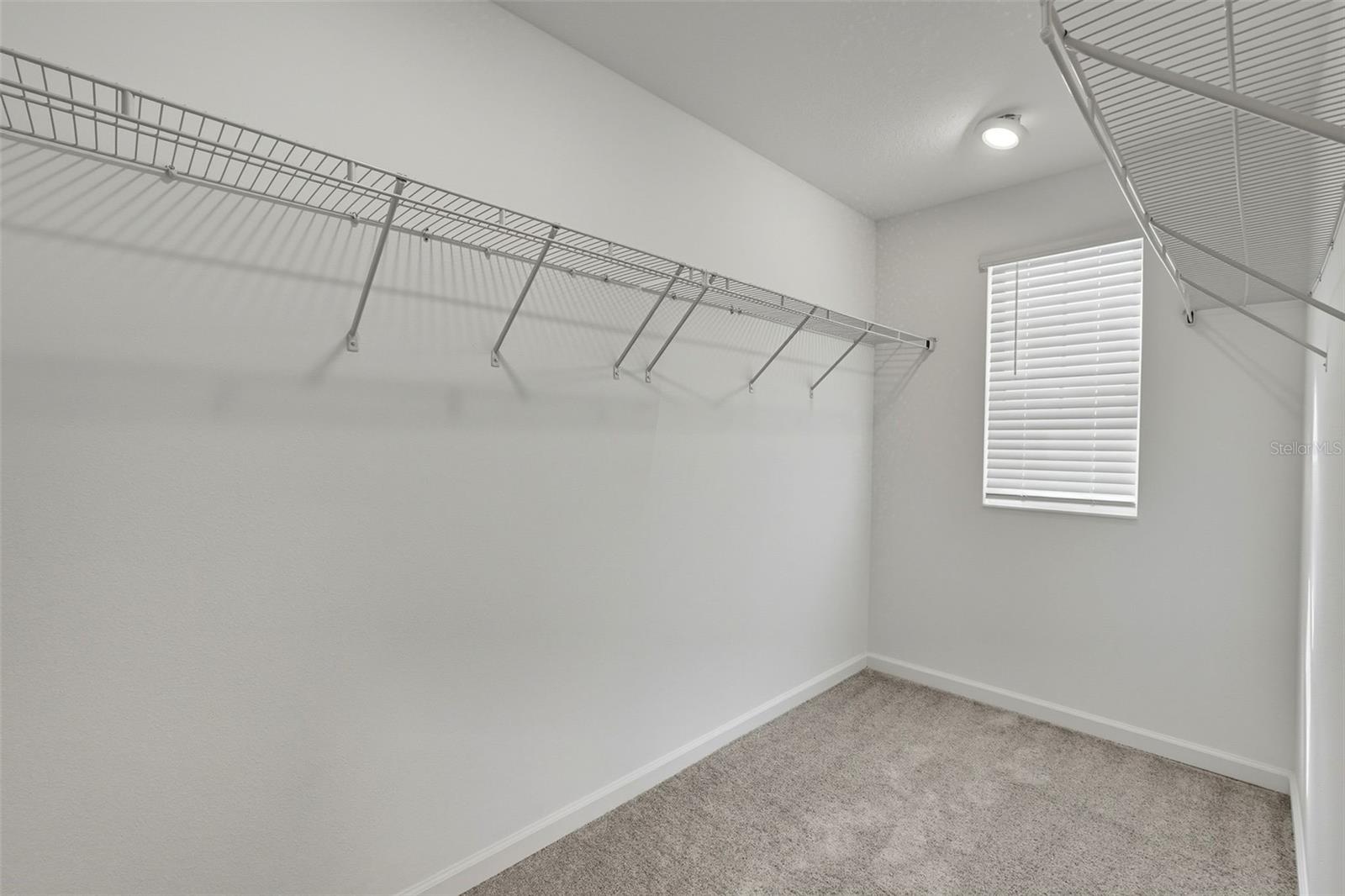 Image 11 of 48 For 724 Daring Drive