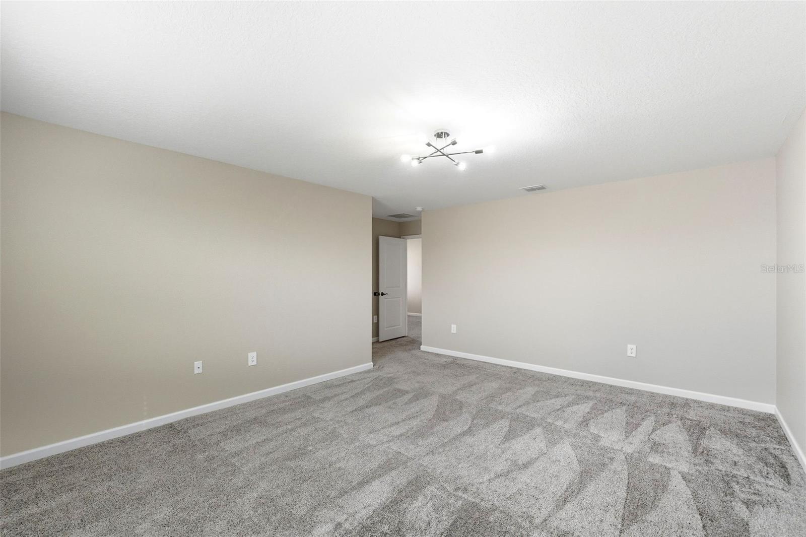 Image 30 of 48 For 724 Daring Drive