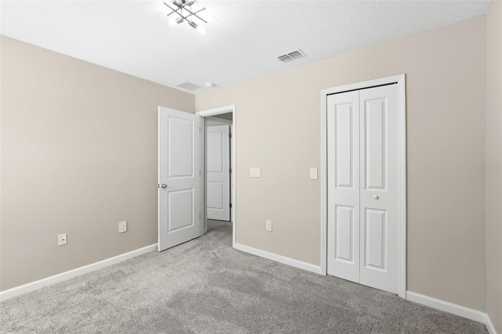 Image 35 of 48 For 724 Daring Drive