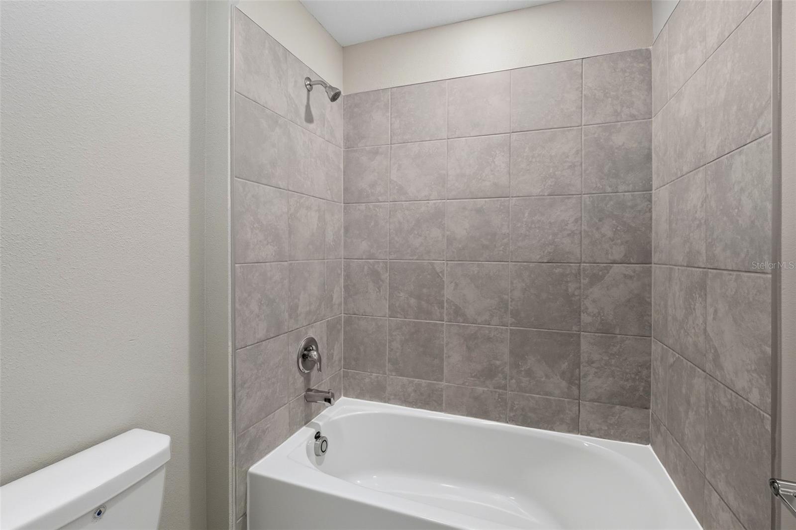 Image 37 of 48 For 724 Daring Drive