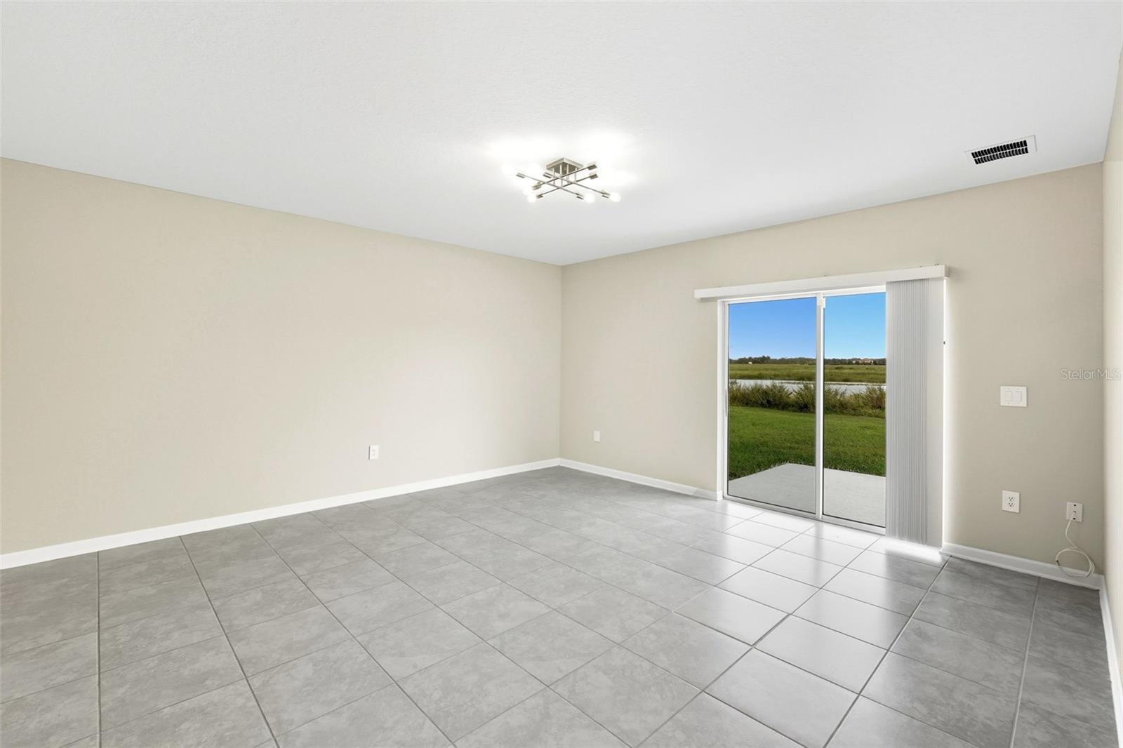 Image 4 of 48 For 724 Daring Drive