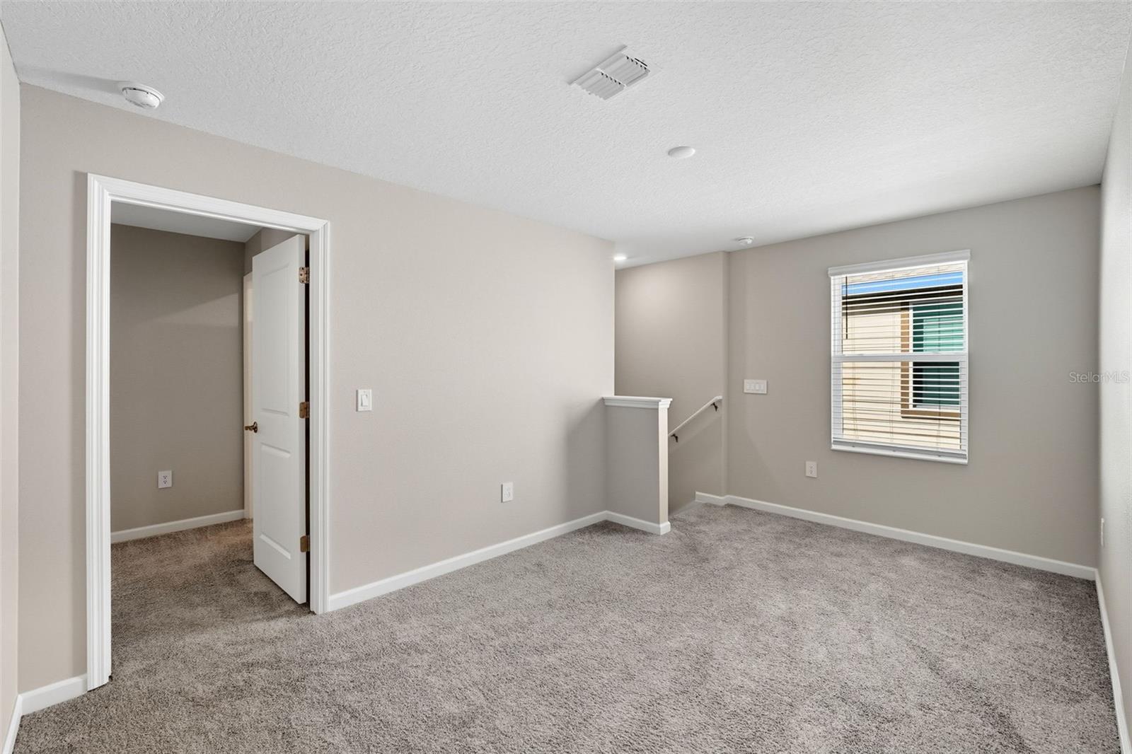 Image 8 of 48 For 724 Daring Drive