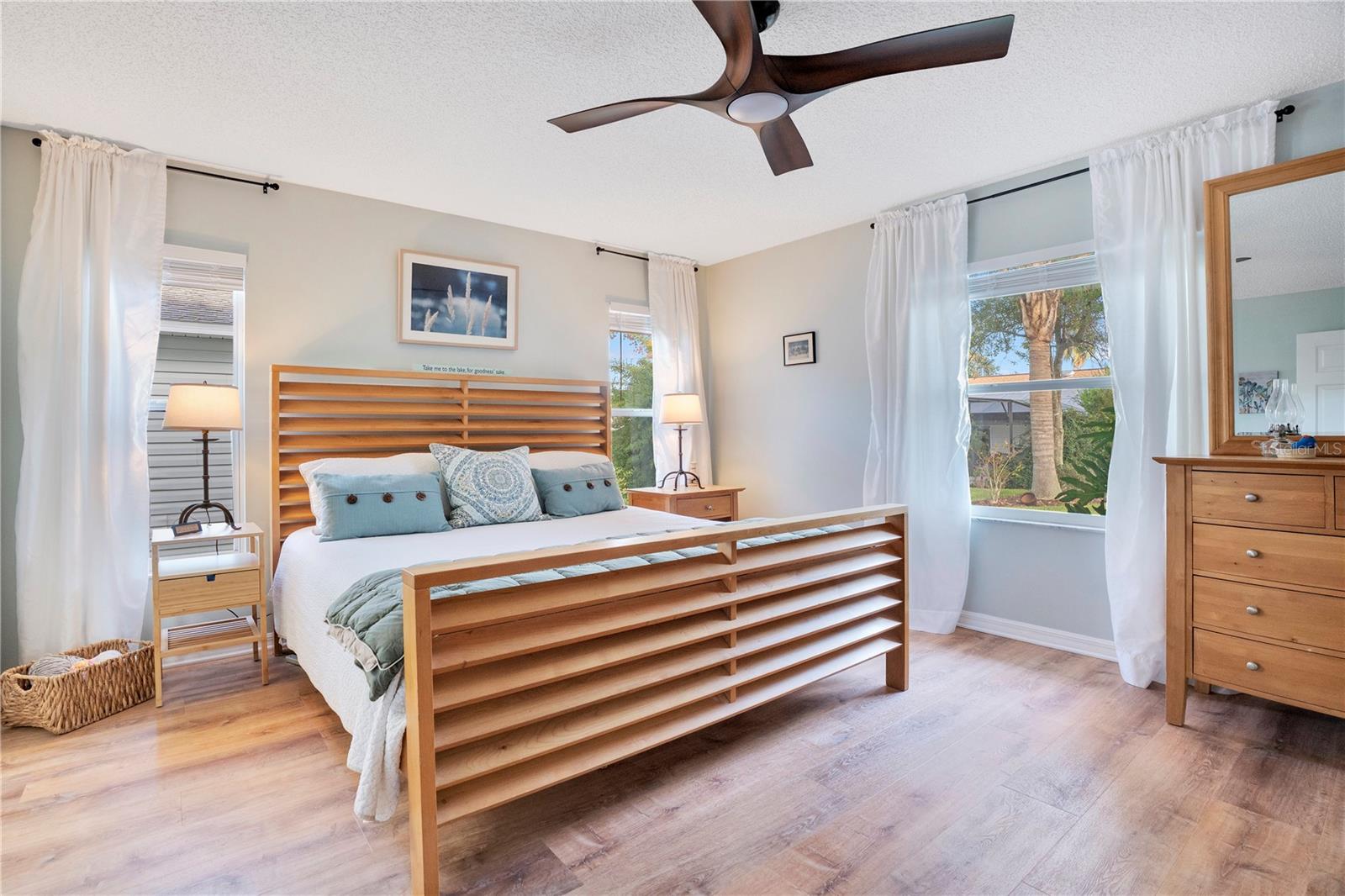 Image 16 of 48 For 725 Timbercrest Drive