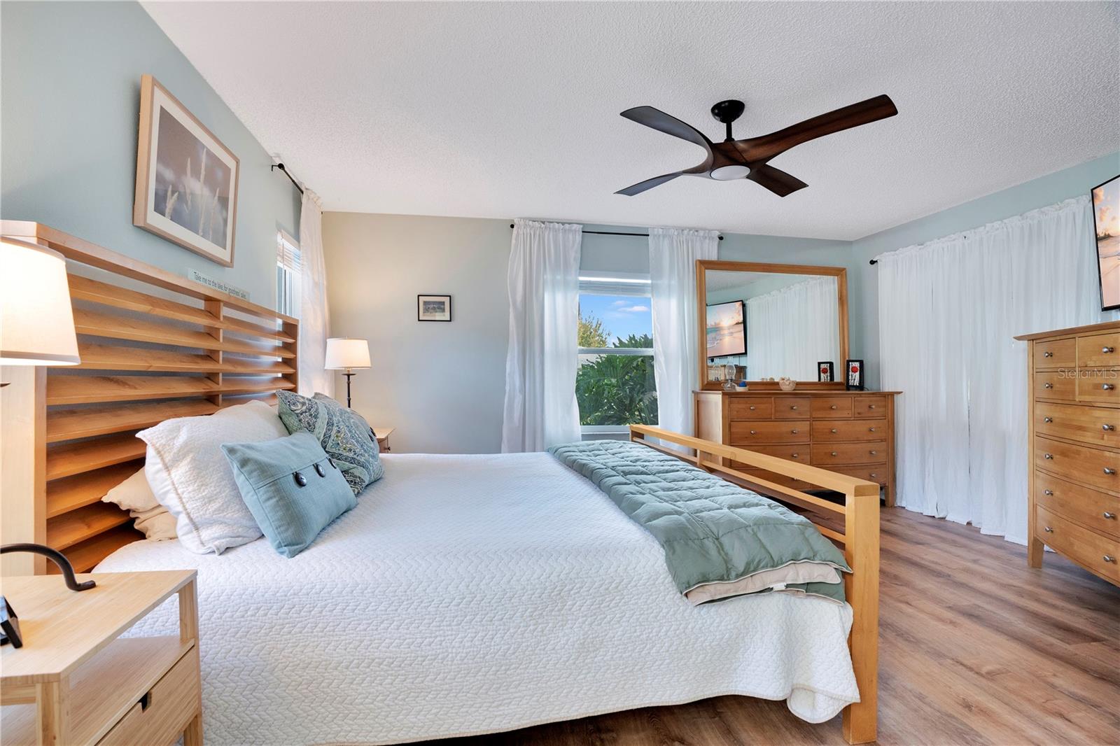 Image 17 of 48 For 725 Timbercrest Drive