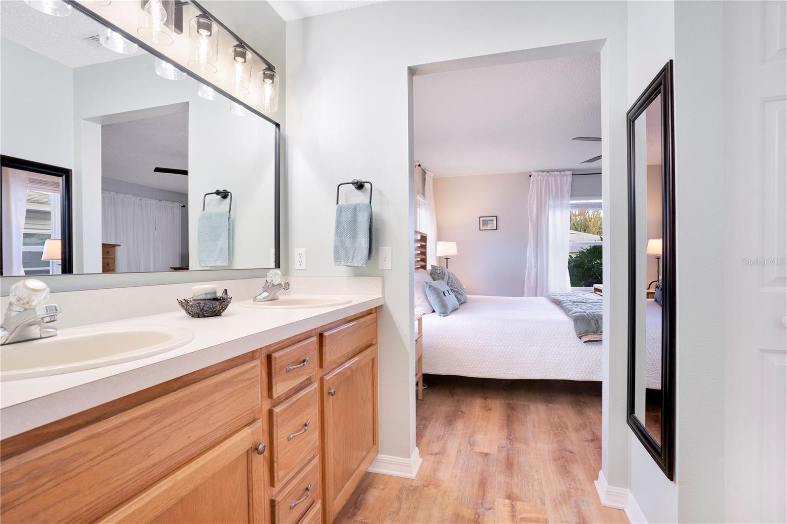 Image 18 of 48 For 725 Timbercrest Drive