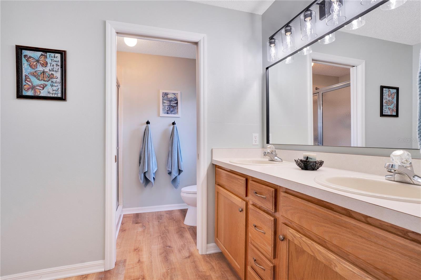 Image 19 of 48 For 725 Timbercrest Drive