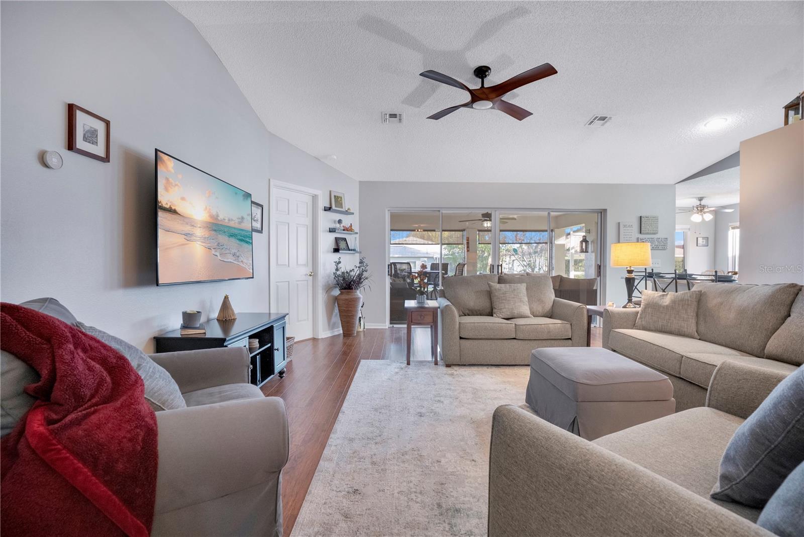 Image 5 of 48 For 725 Timbercrest Drive