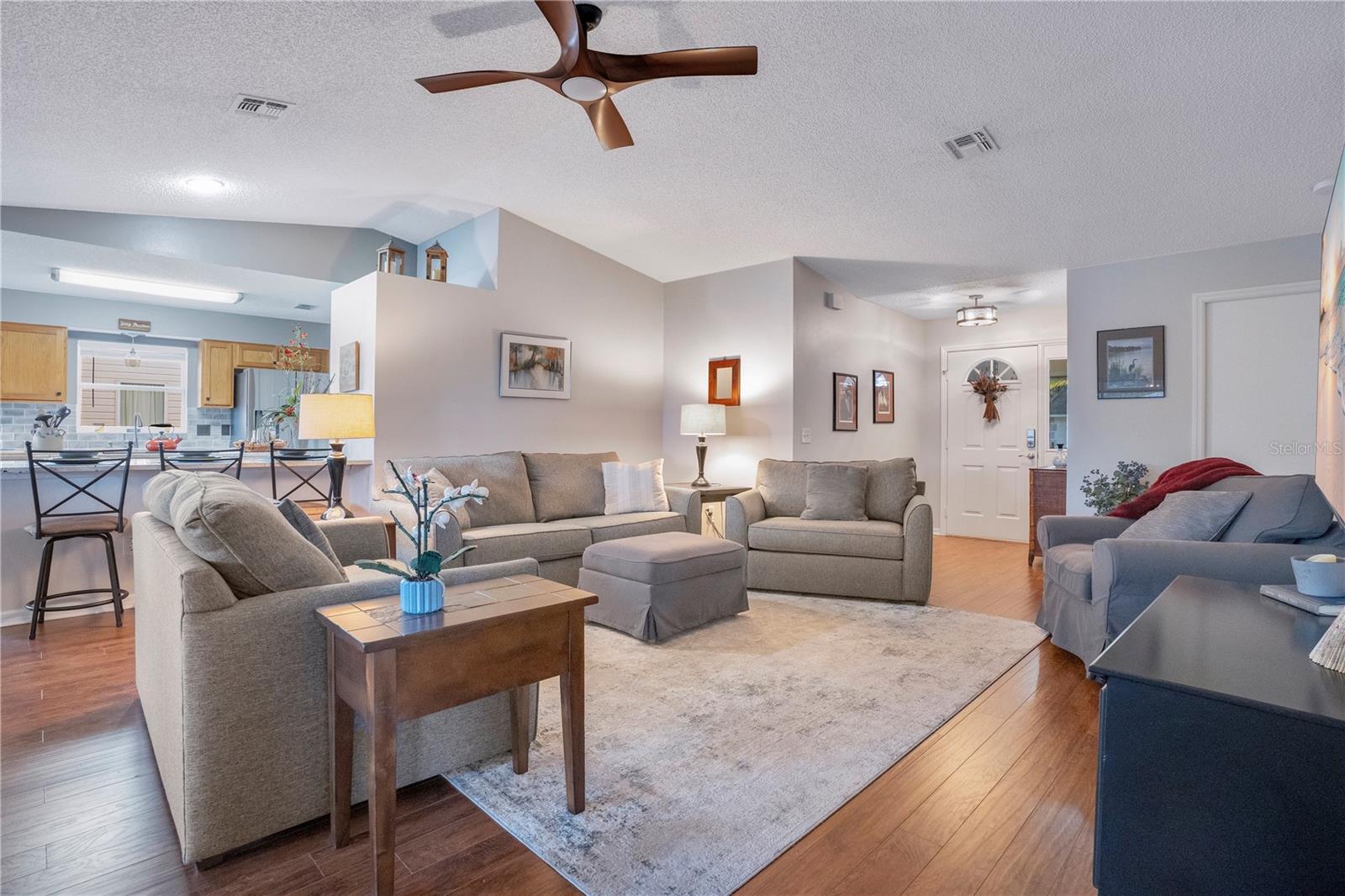 Image 6 of 48 For 725 Timbercrest Drive