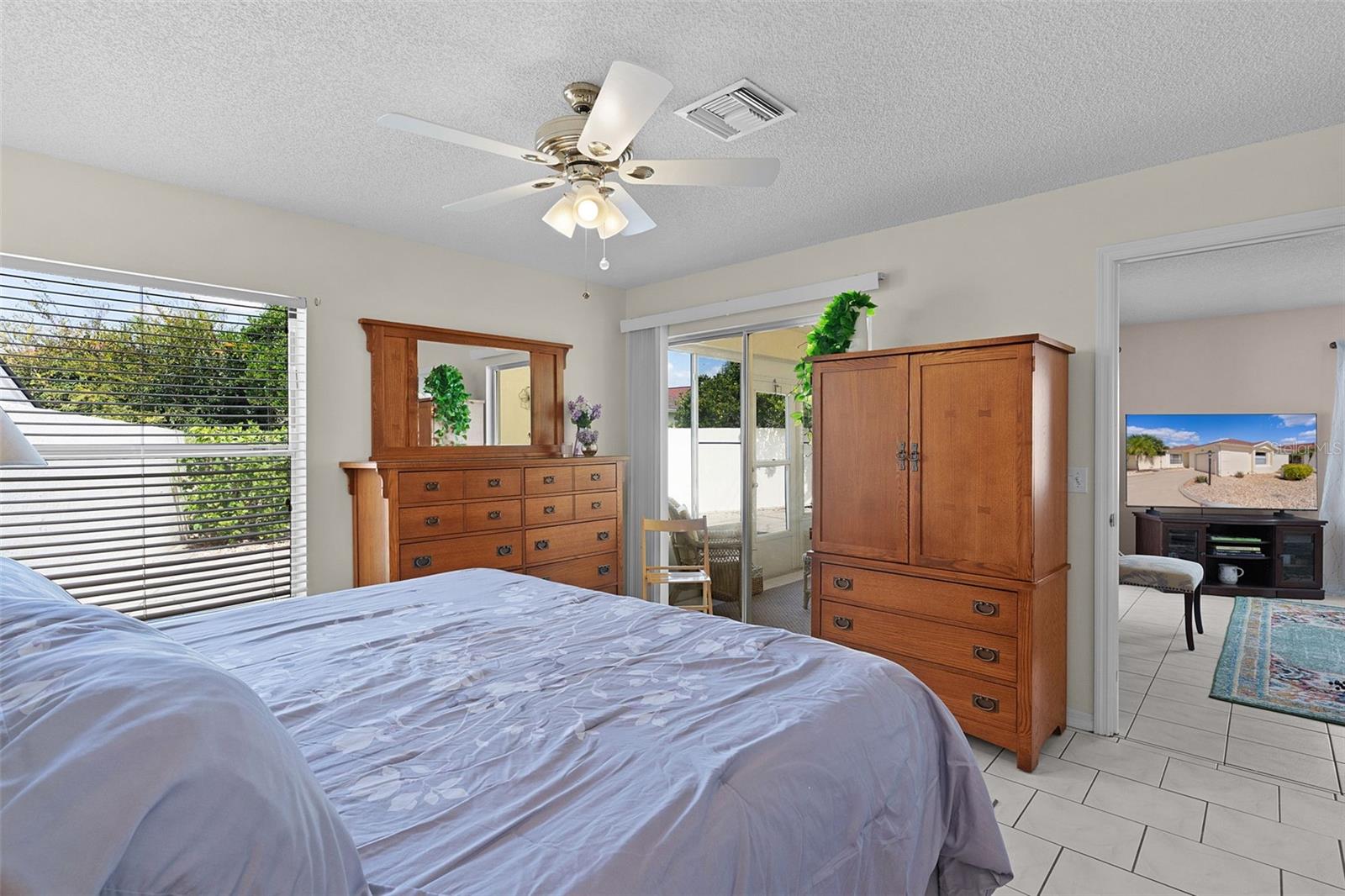 Image 12 of 22 For 1330 La Jolla Circle