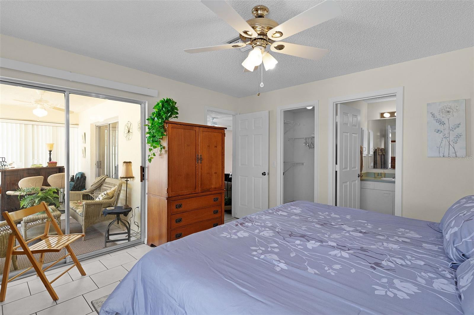 Image 13 of 22 For 1330 La Jolla Circle