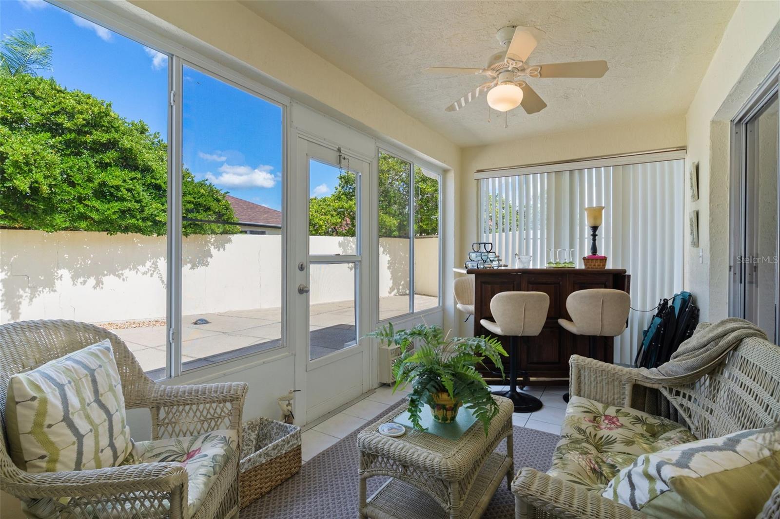 Image 17 of 22 For 1330 La Jolla Circle