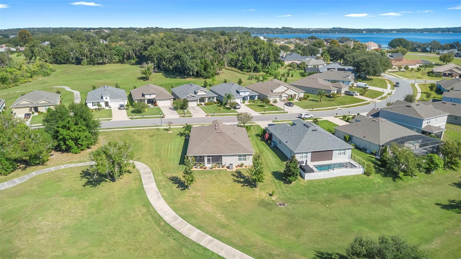 Image 21 of 28 For 10454 Spring Lake Drive