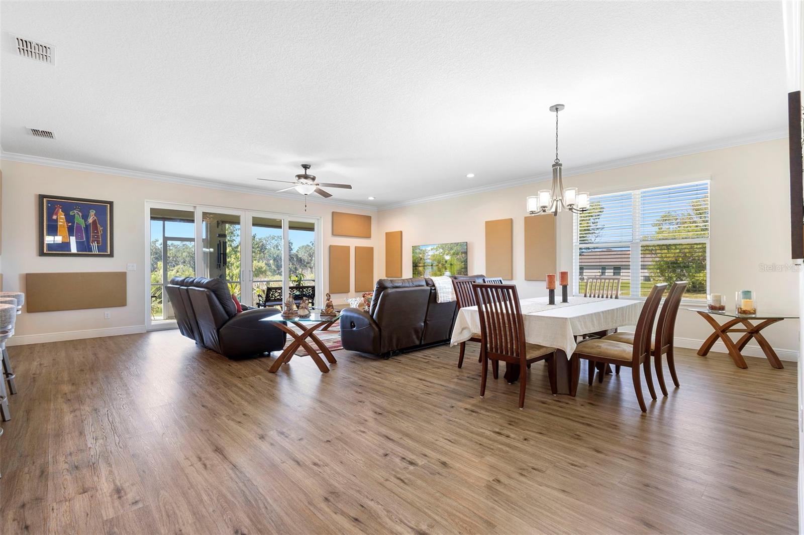 Image 7 of 28 For 10454 Spring Lake Drive