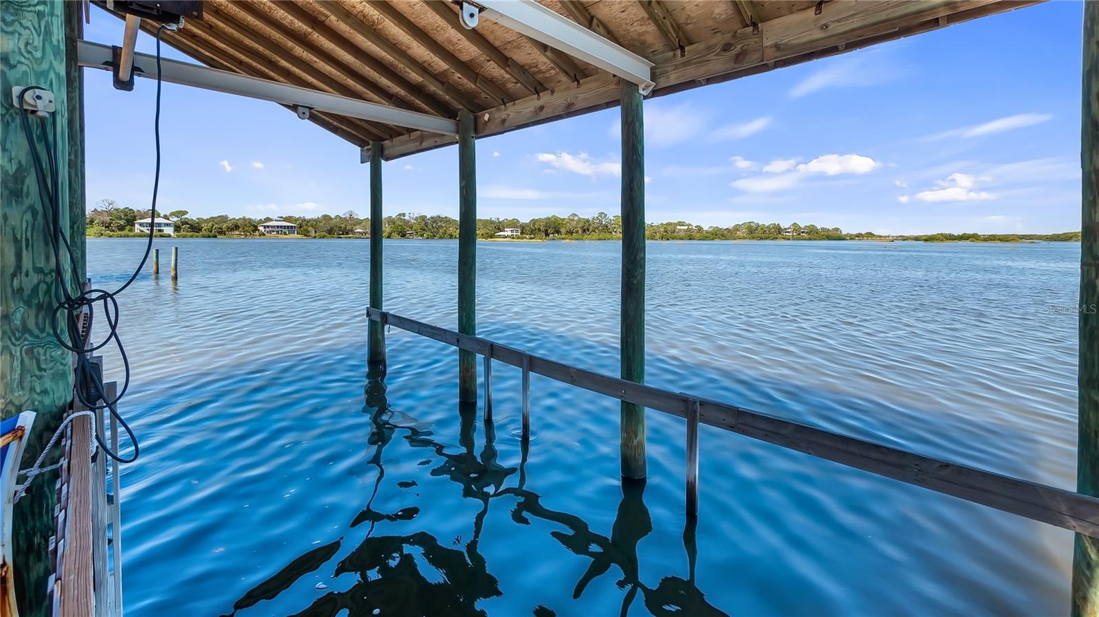 Image 20 of 56 For 16317 Andrews Circle