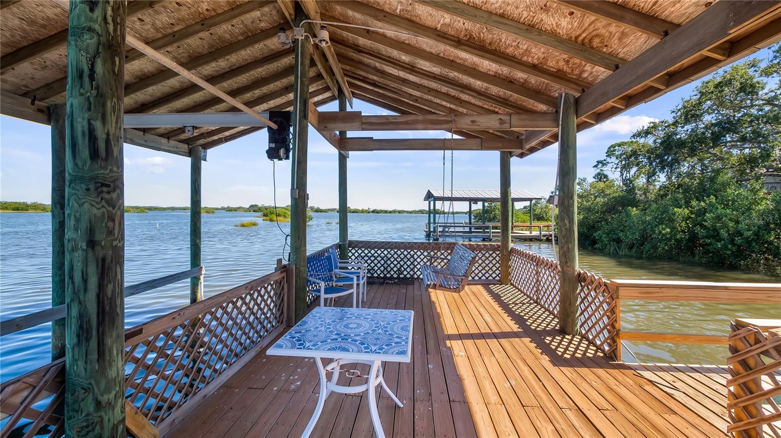 Image 21 of 56 For 16317 Andrews Circle