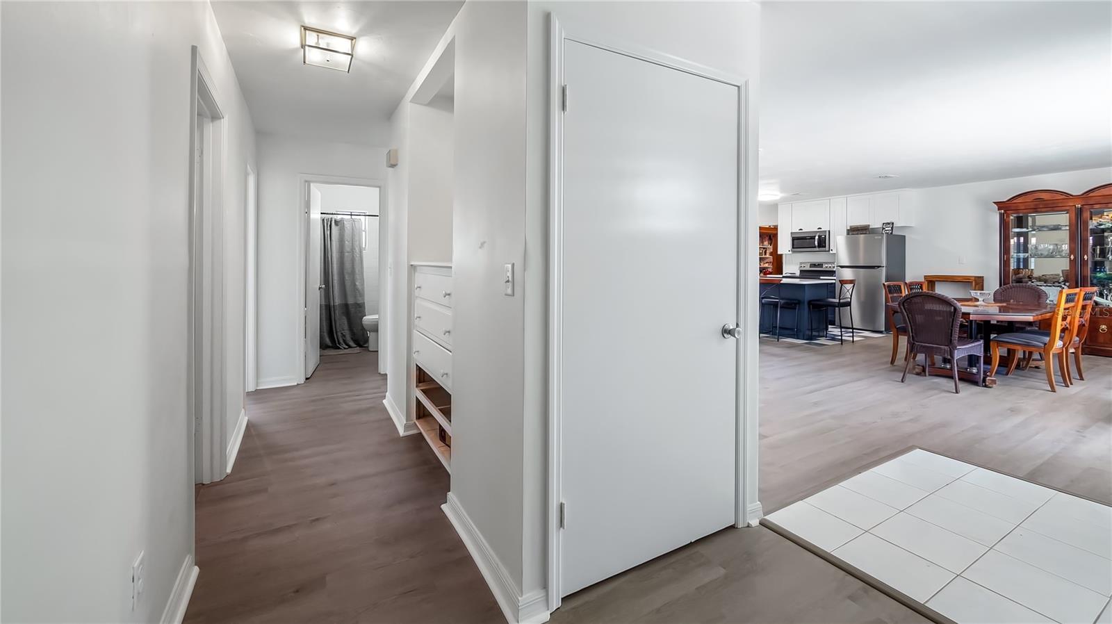 Image 27 of 56 For 16317 Andrews Circle