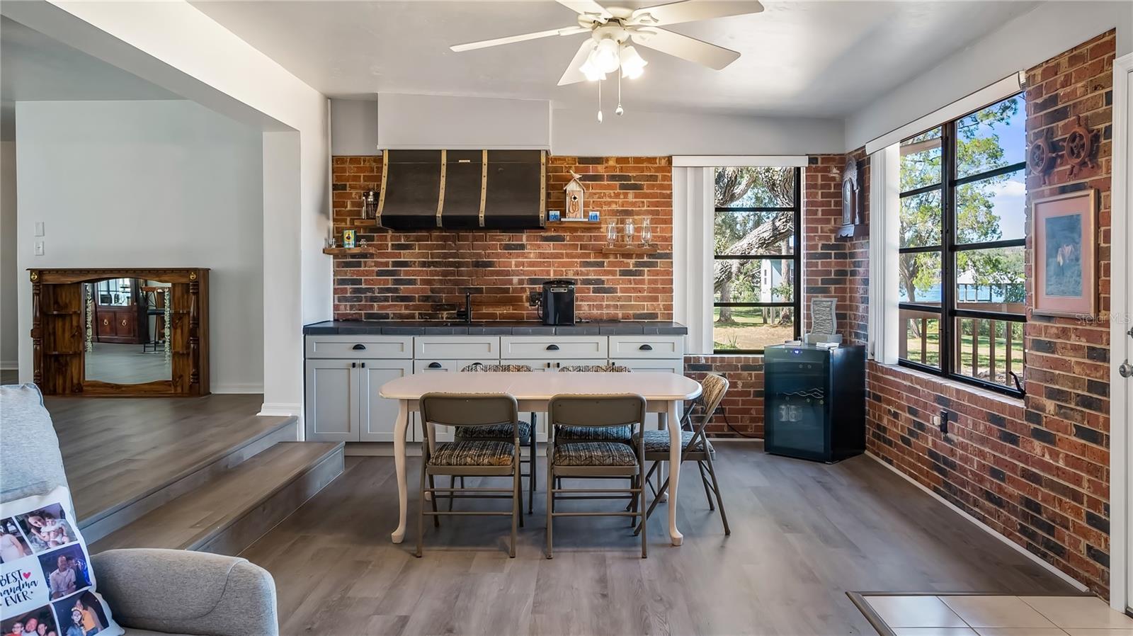 Image 42 of 56 For 16317 Andrews Circle