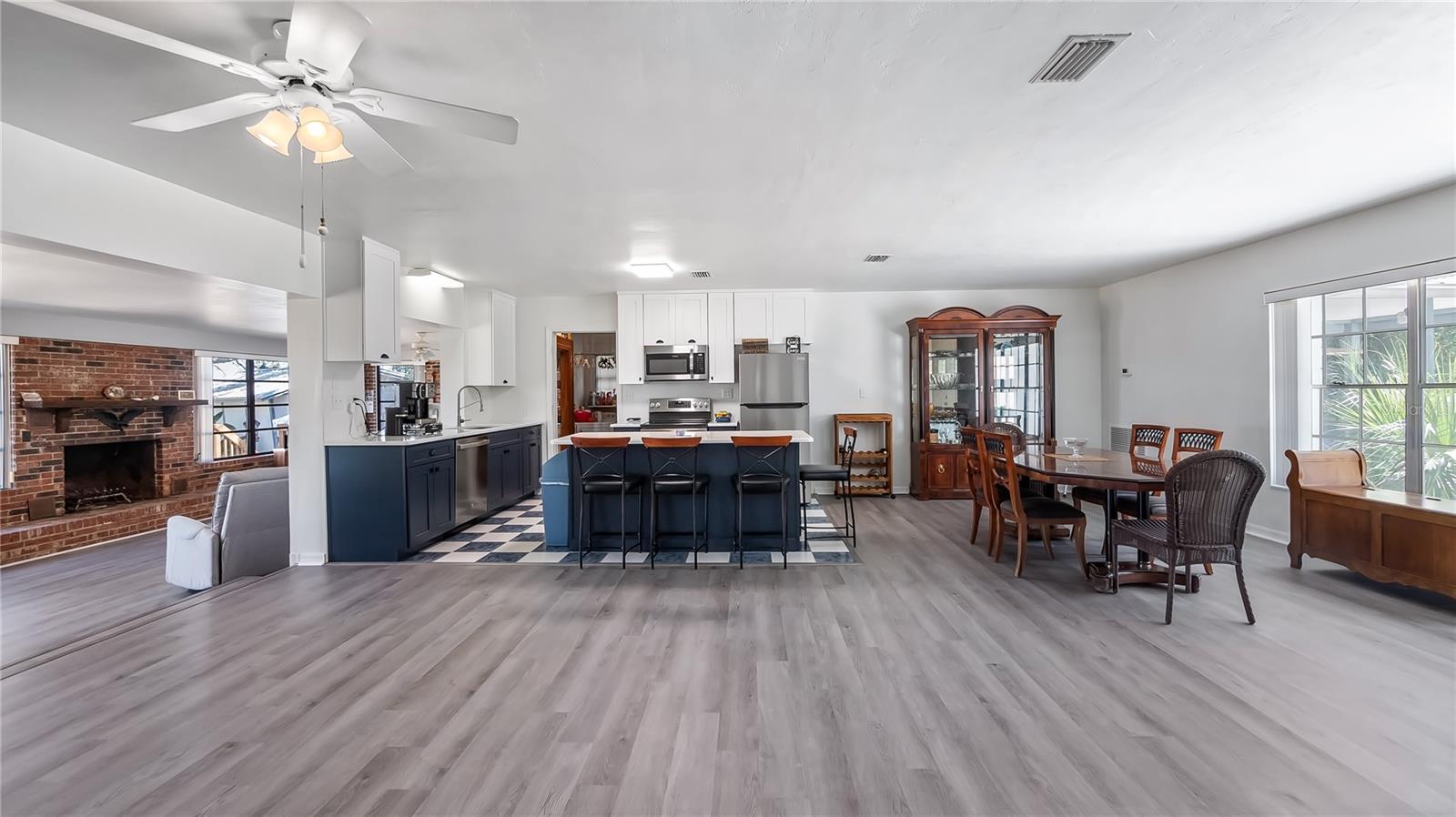 Image 8 of 56 For 16317 Andrews Circle