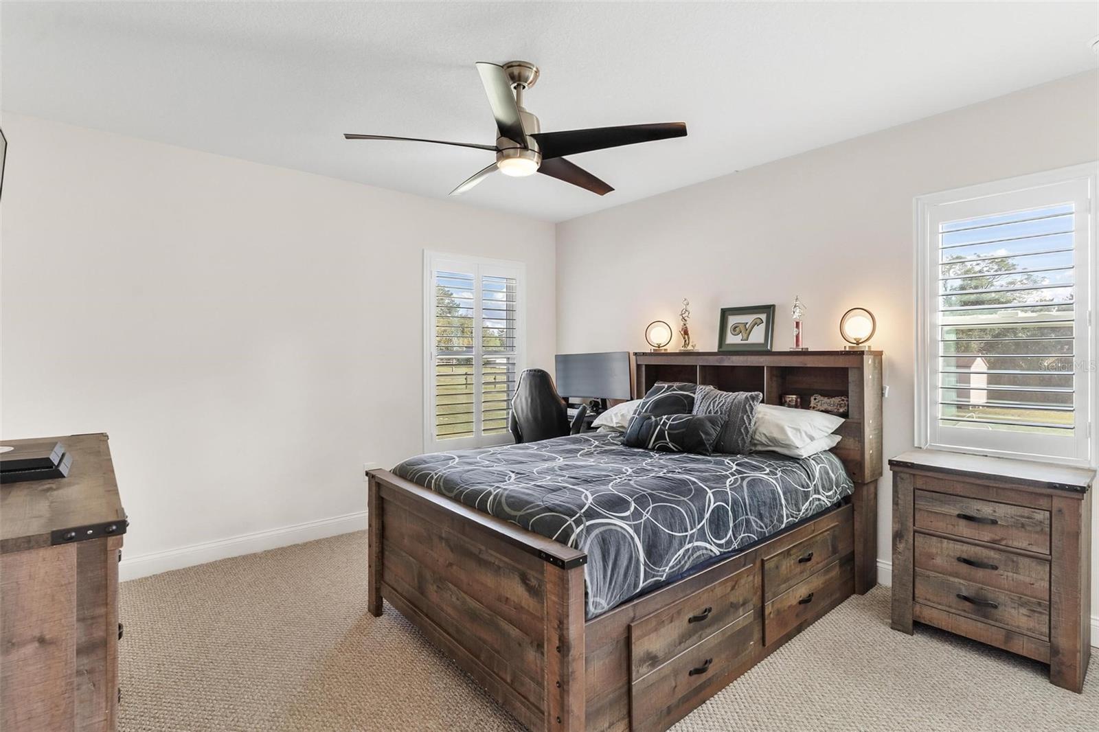 Image 20 of 56 For 17401 150th Avenue Road