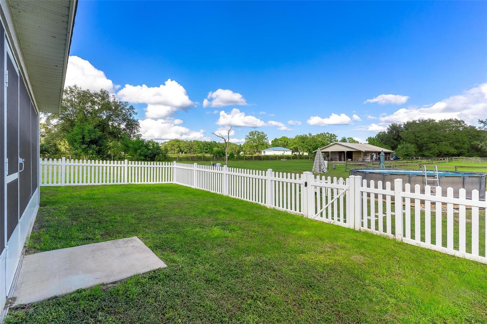 Image 33 of 56 For 17401 150th Avenue Road