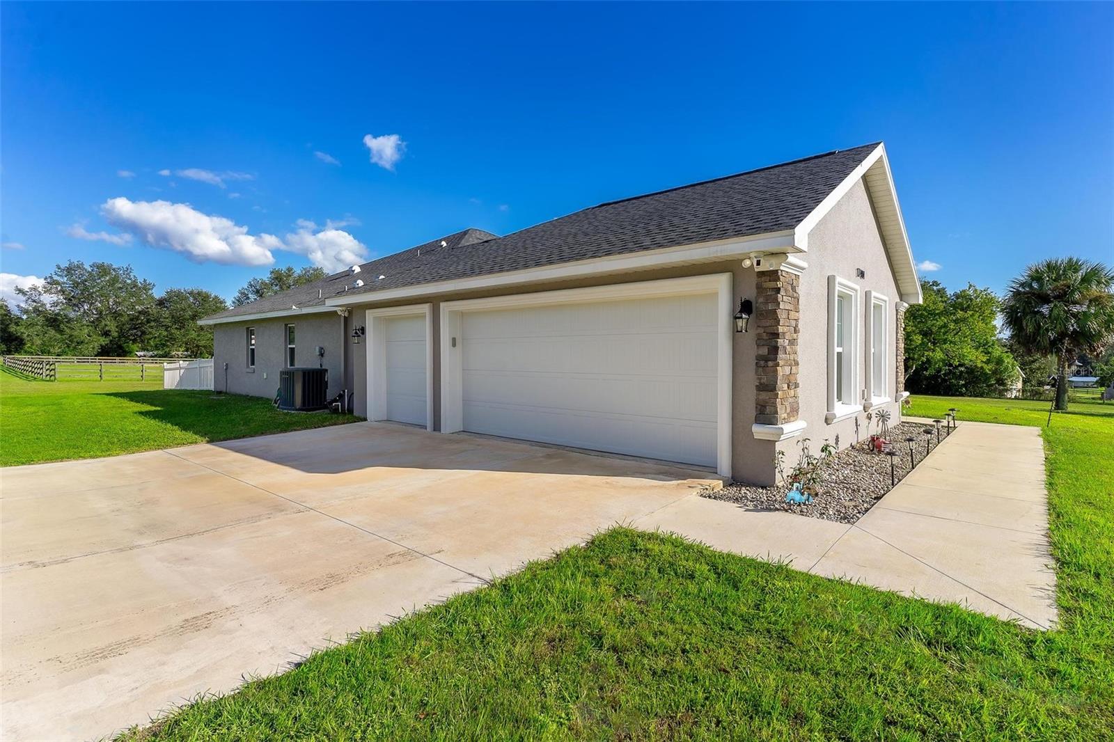 Image 4 of 56 For 17401 150th Avenue Road