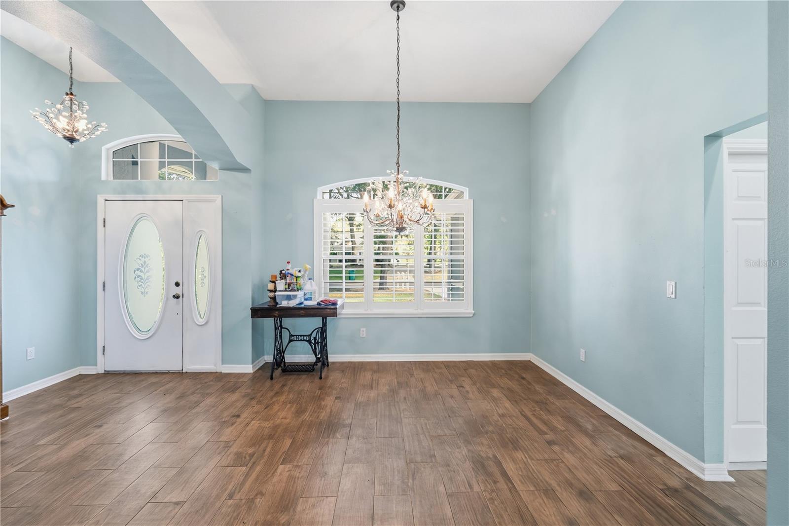 Image 10 of 56 For 507 Dowling Circle