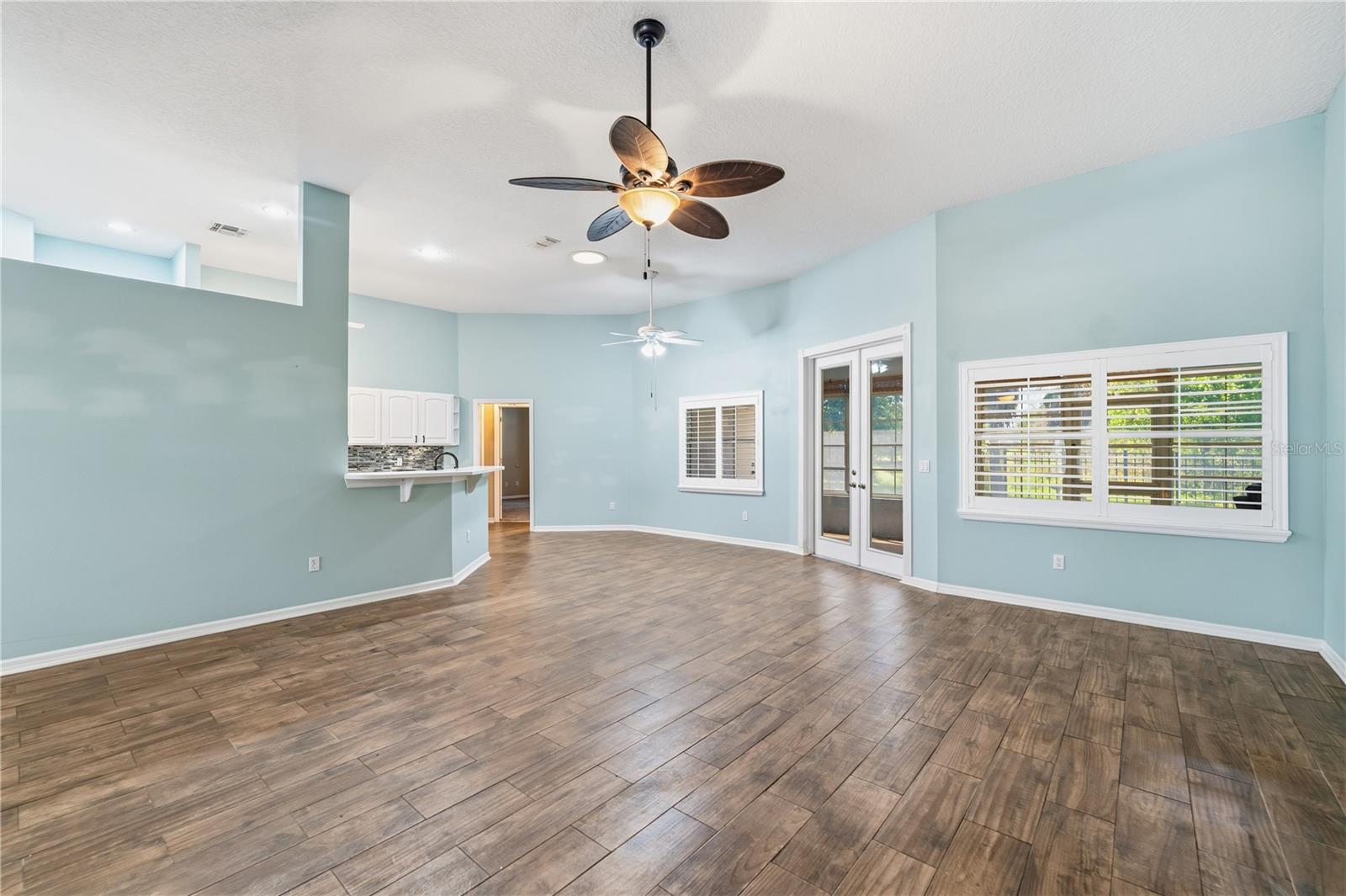 Image 13 of 56 For 507 Dowling Circle